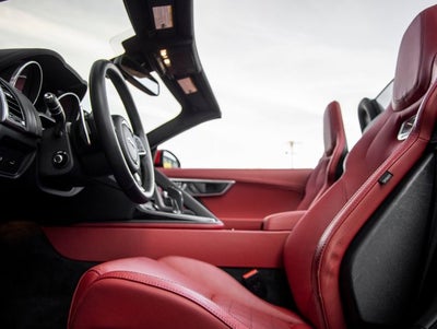 2018 Jaguar F-TYPE R