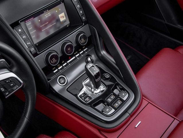 2018 Jaguar F-TYPE R