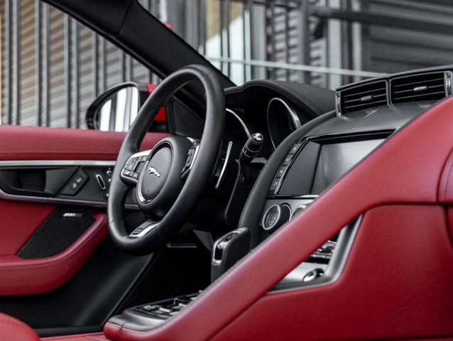 2018 Jaguar F-TYPE R