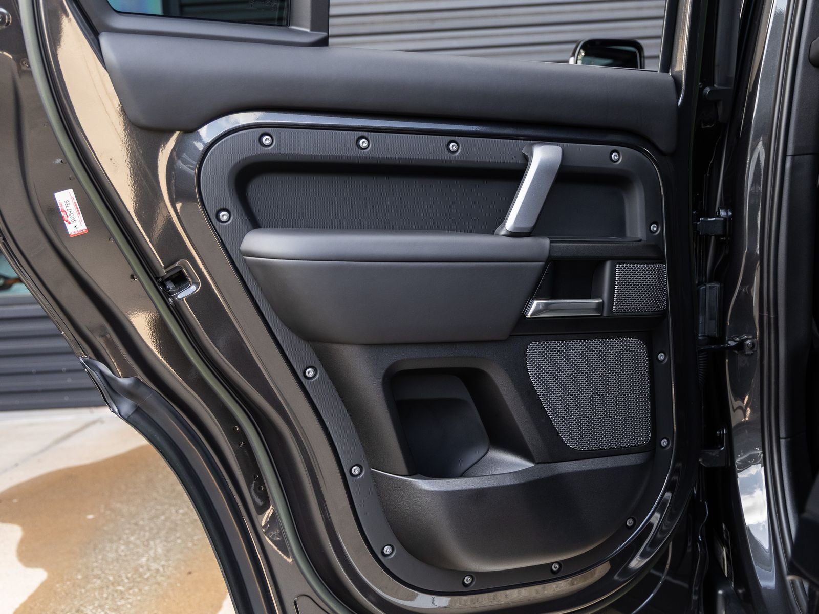 2023 Land Rover Defender 110 V8