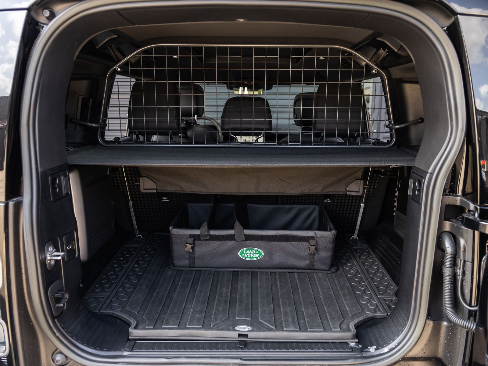 2023 Land Rover Defender 110 V8