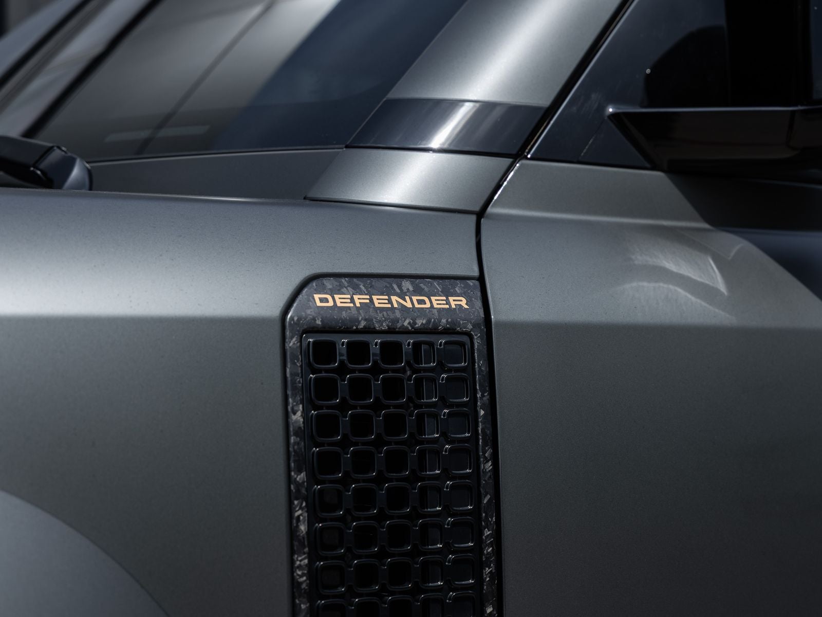 2025 Land Rover Defender 110 P635 OCTA V8