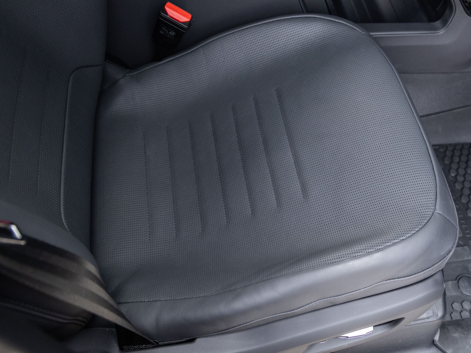 2025 Land Rover Defender 110 P635 OCTA V8