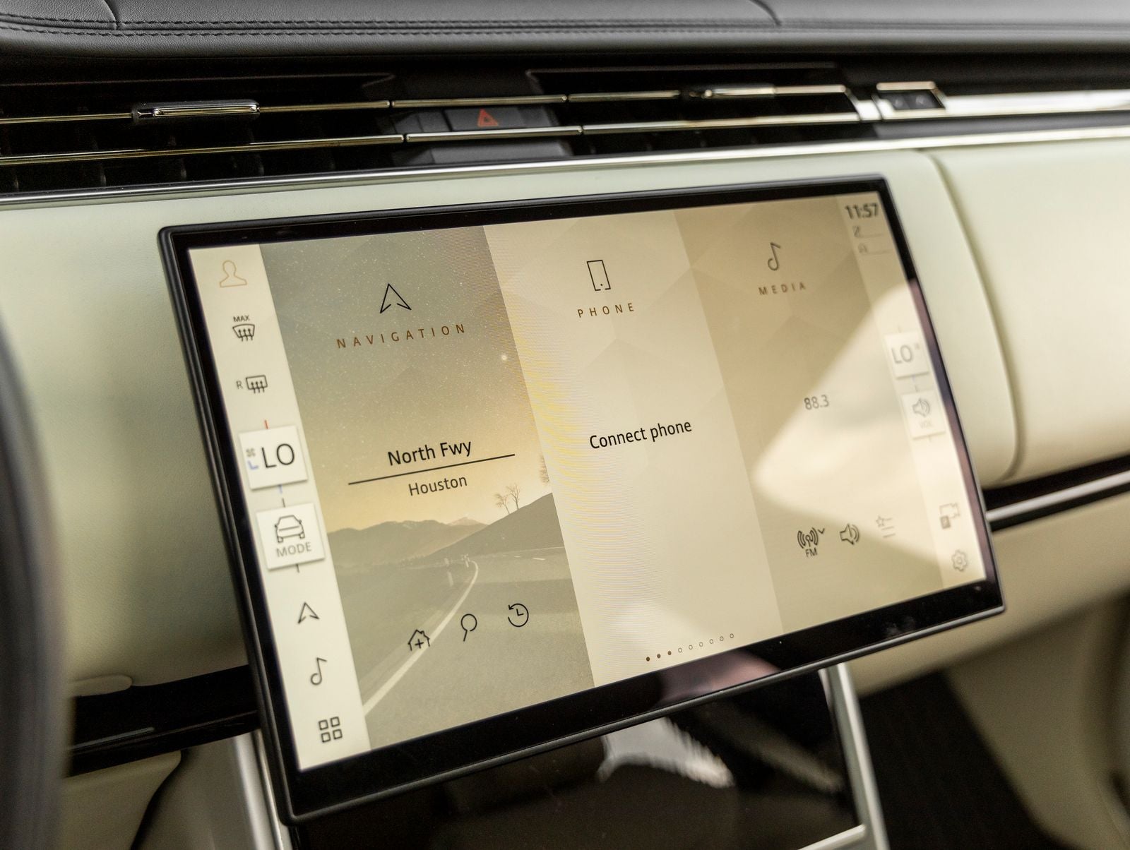 2025 Land Rover Range Rover SE