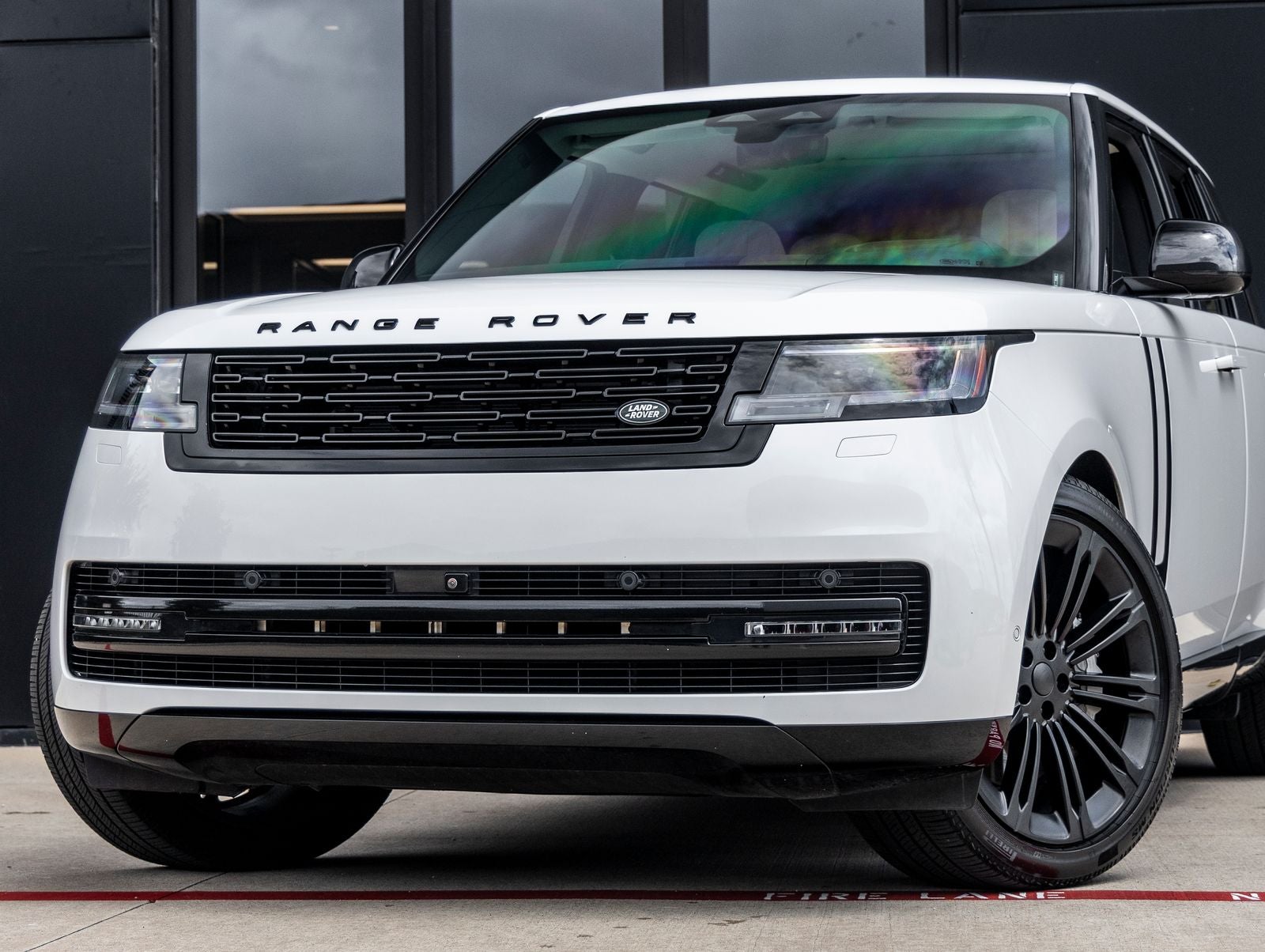 2025 Land Rover Range Rover SE