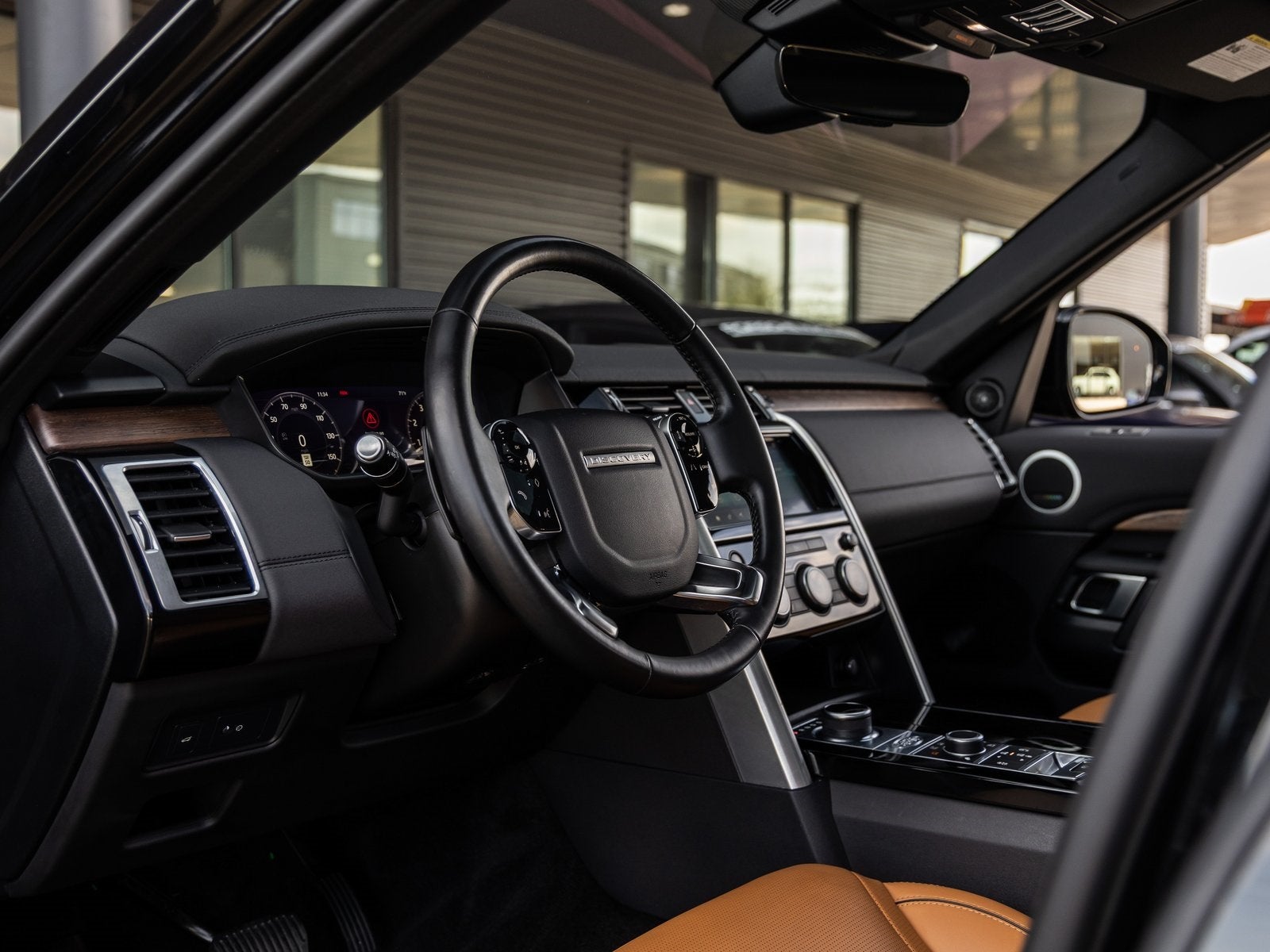 2020 Land Rover Discovery HSE