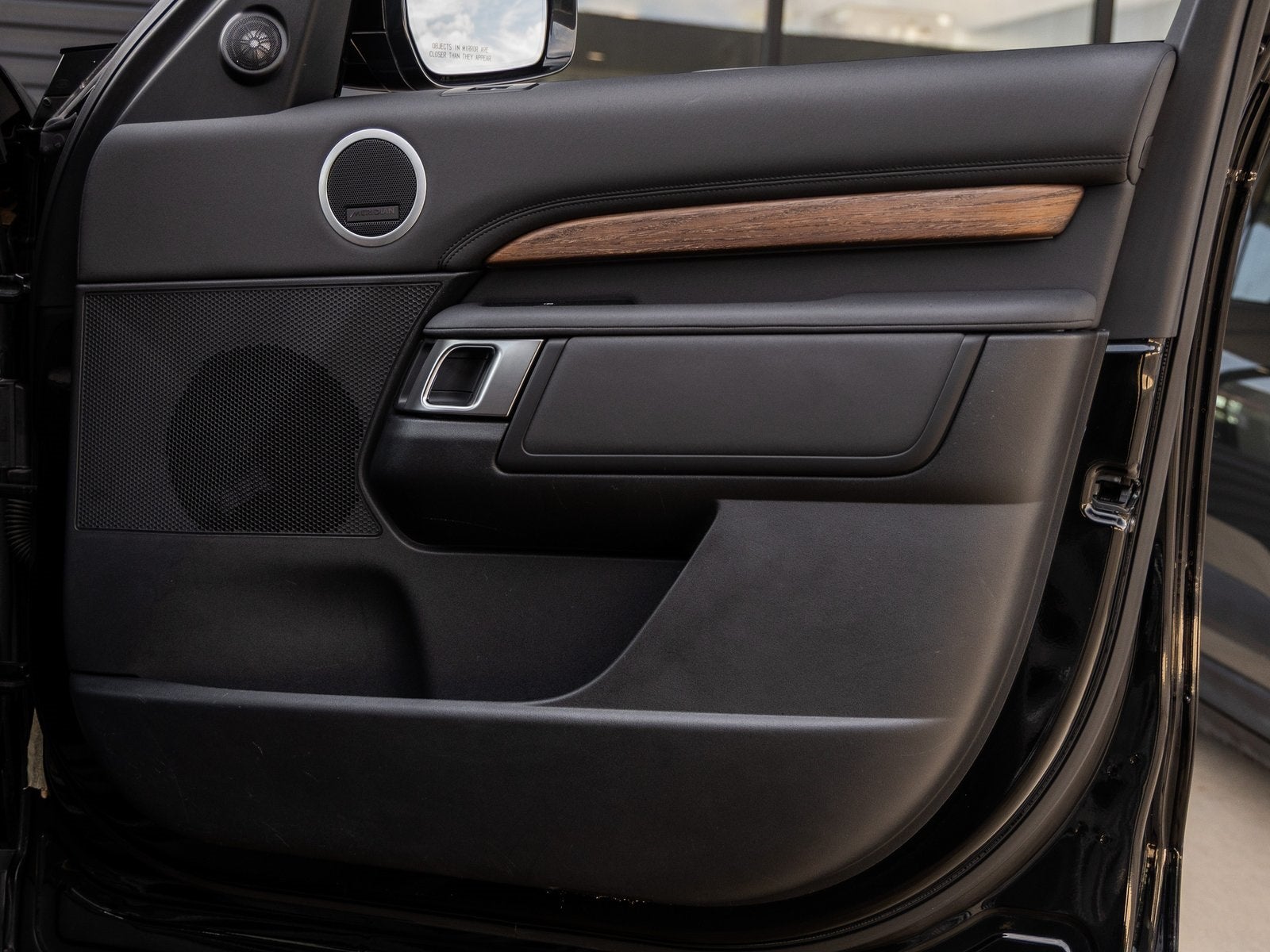 2020 Land Rover Discovery HSE