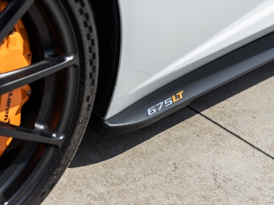 2016 McLaren 675LT Base