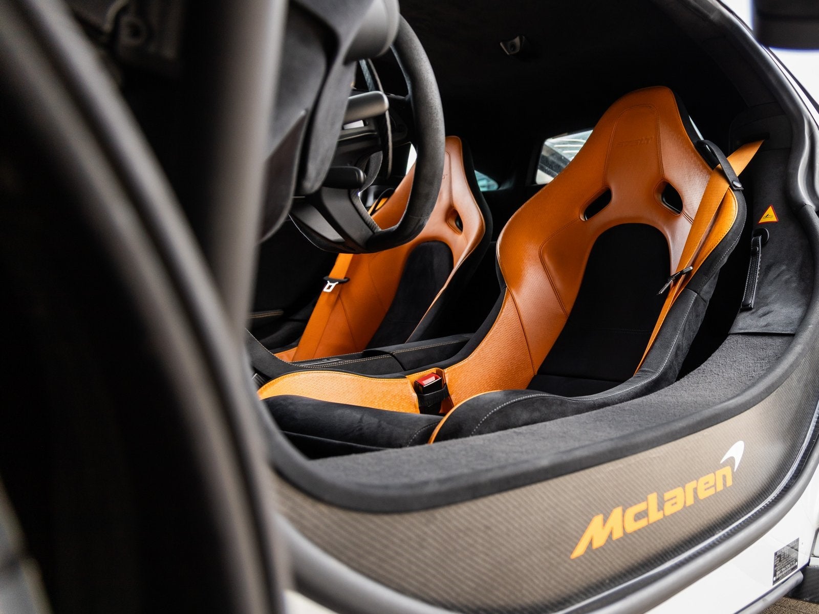 2016 McLaren 675LT Base
