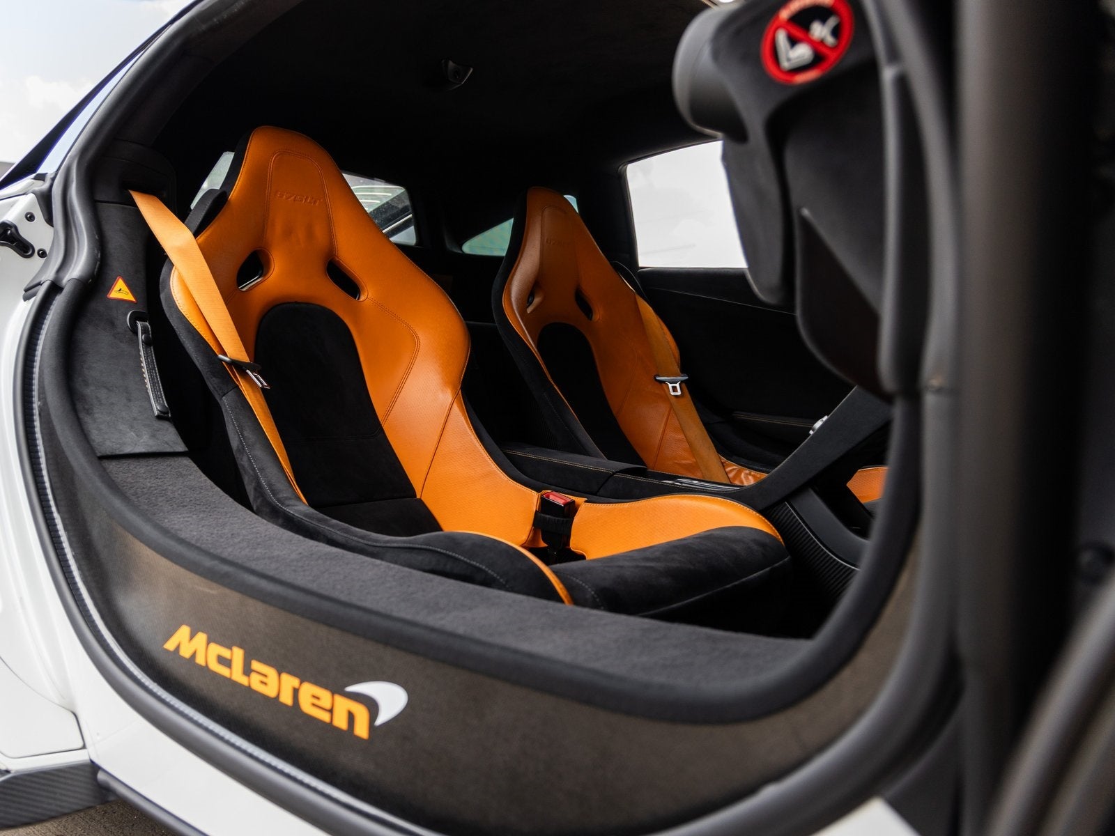 2016 McLaren 675LT Base
