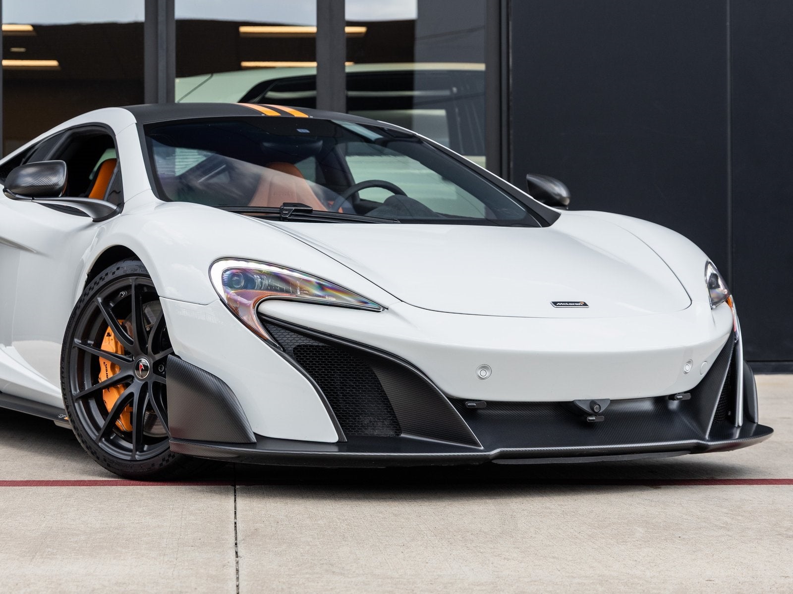 2016 McLaren 675LT Base
