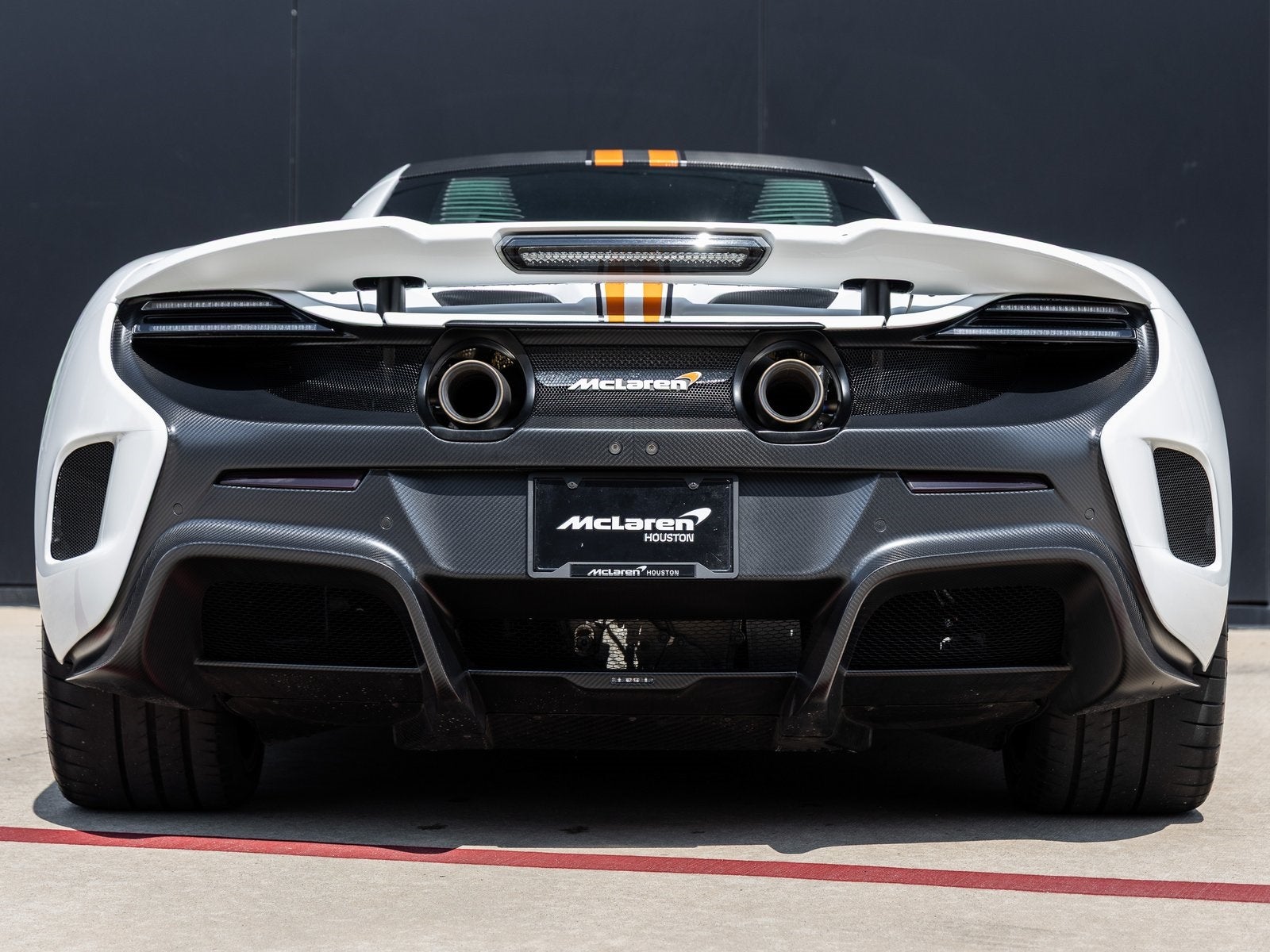 2016 McLaren 675LT Base