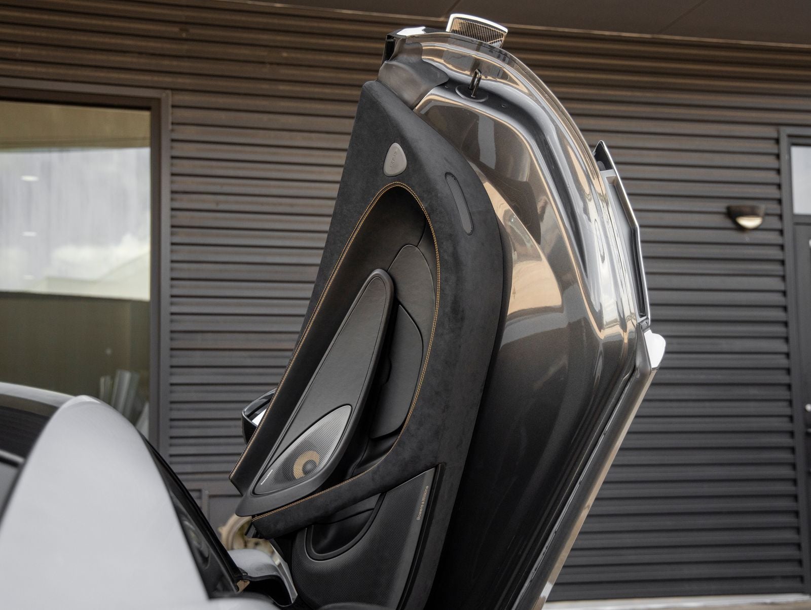 2016 McLaren 570S Base