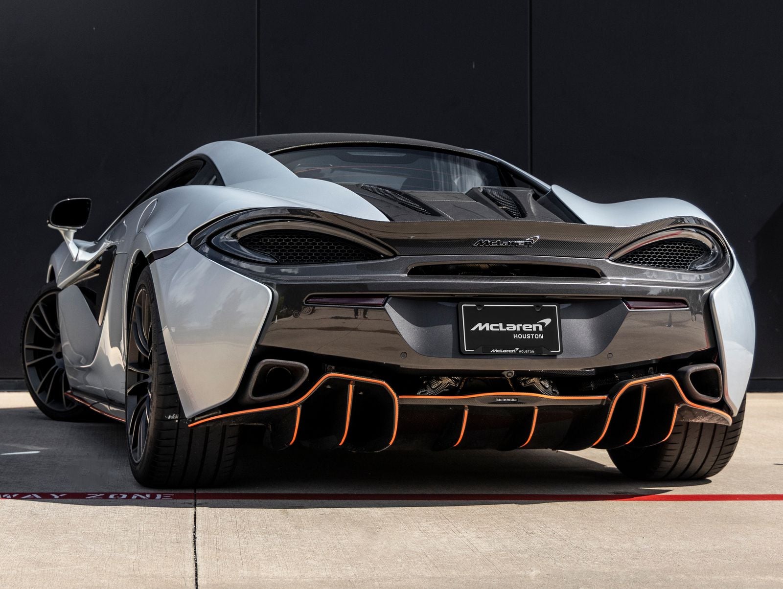2016 McLaren 570S Base