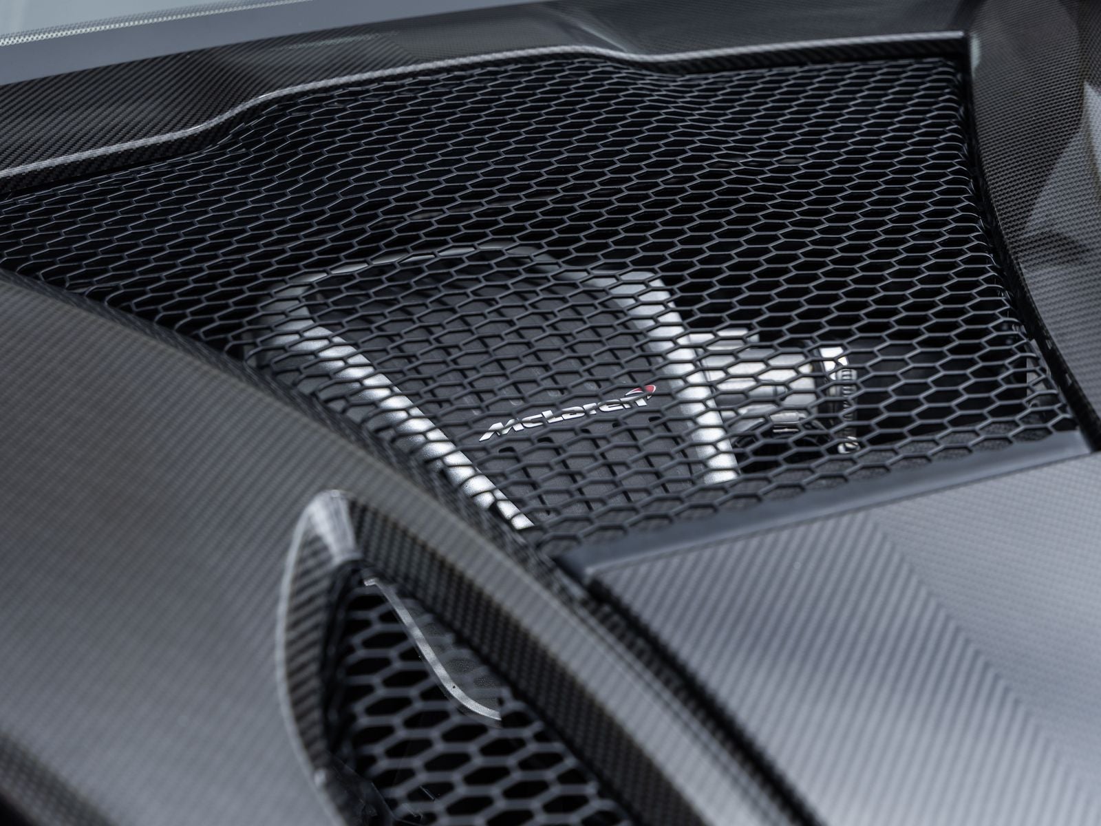 2016 McLaren 570S Base