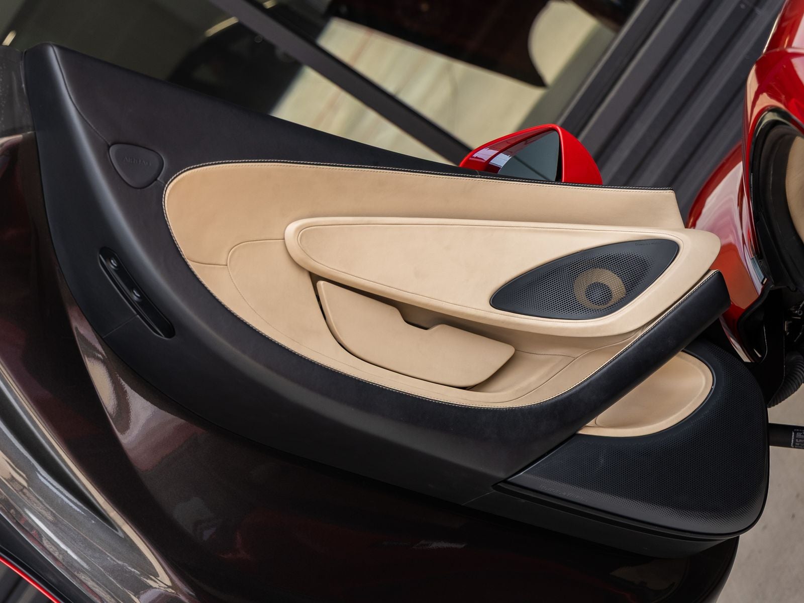 2016 McLaren 570S Base