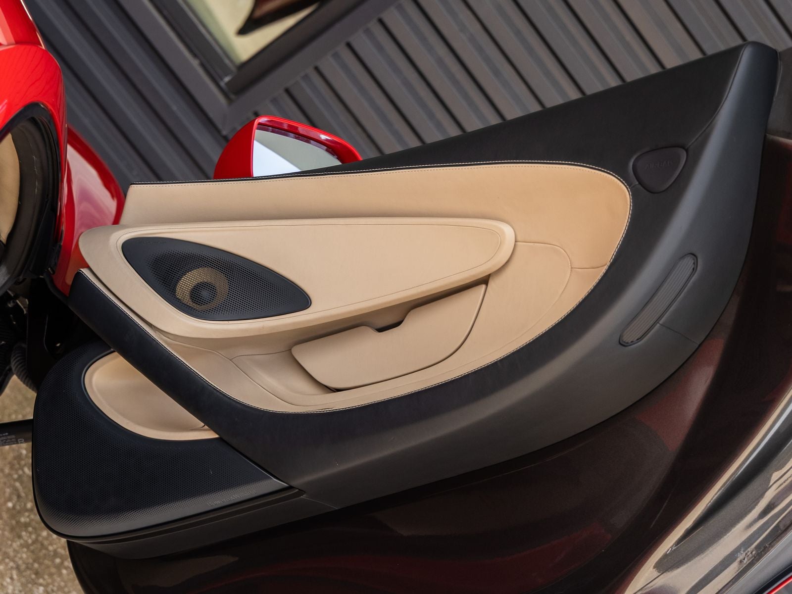 2016 McLaren 570S Base
