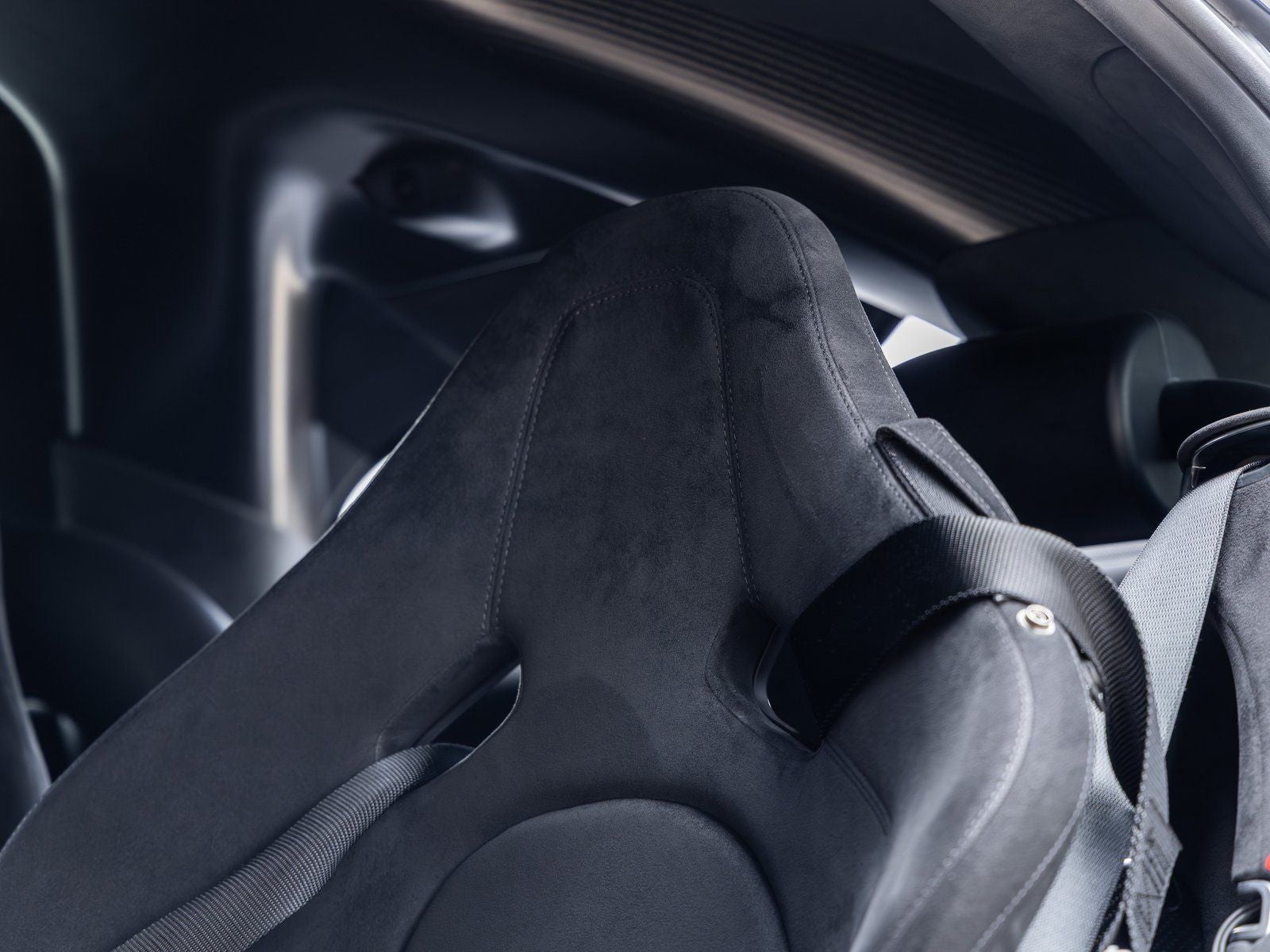 2020 McLaren 620R Base