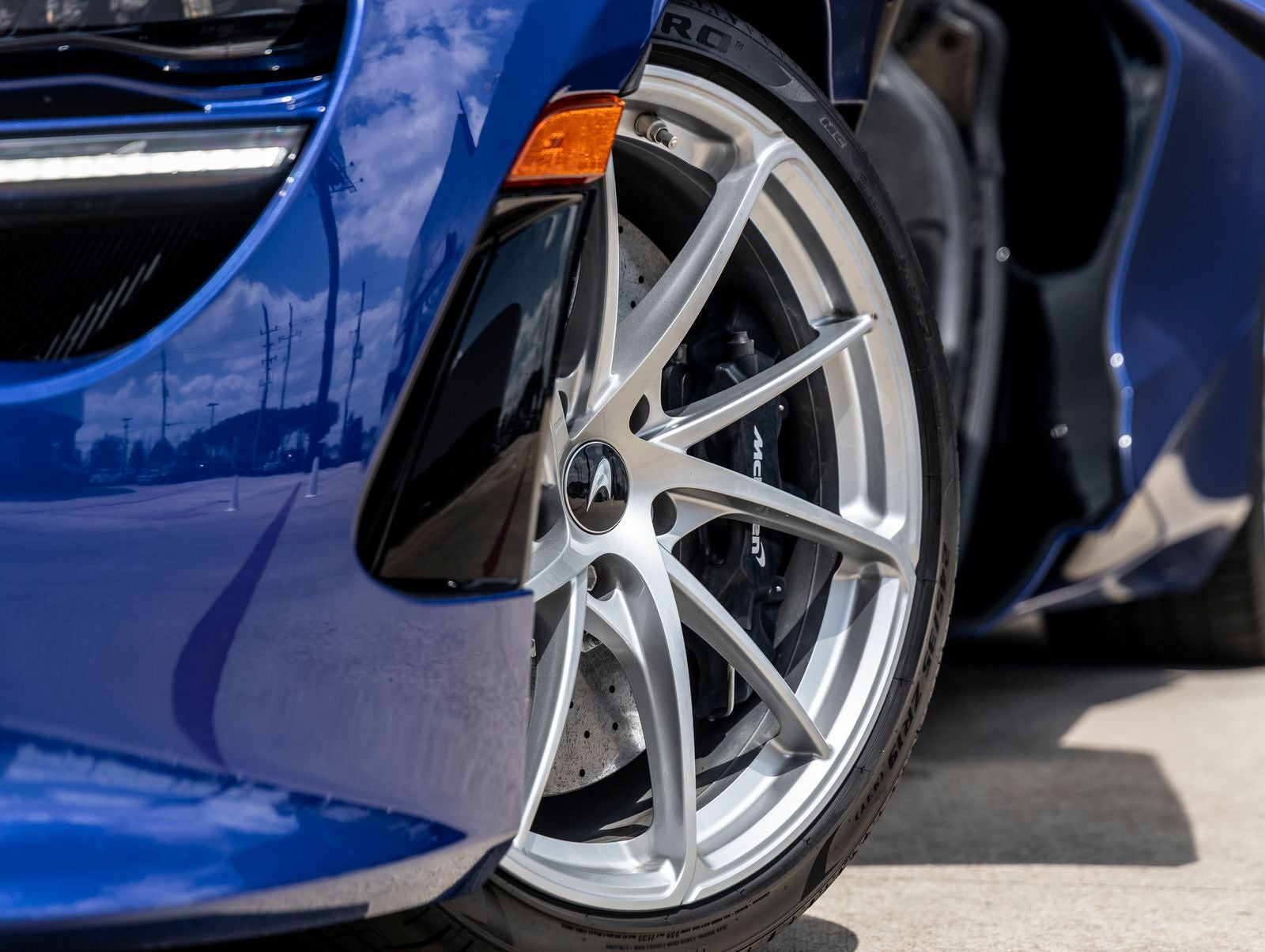 2024 McLaren 750S Base