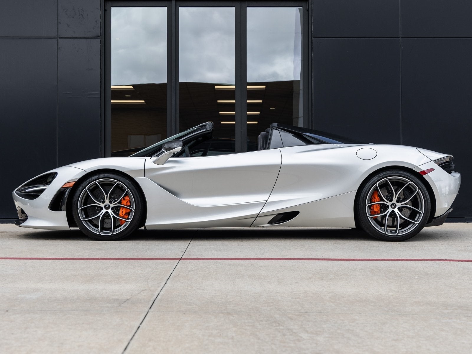 2020 McLaren 720S Base