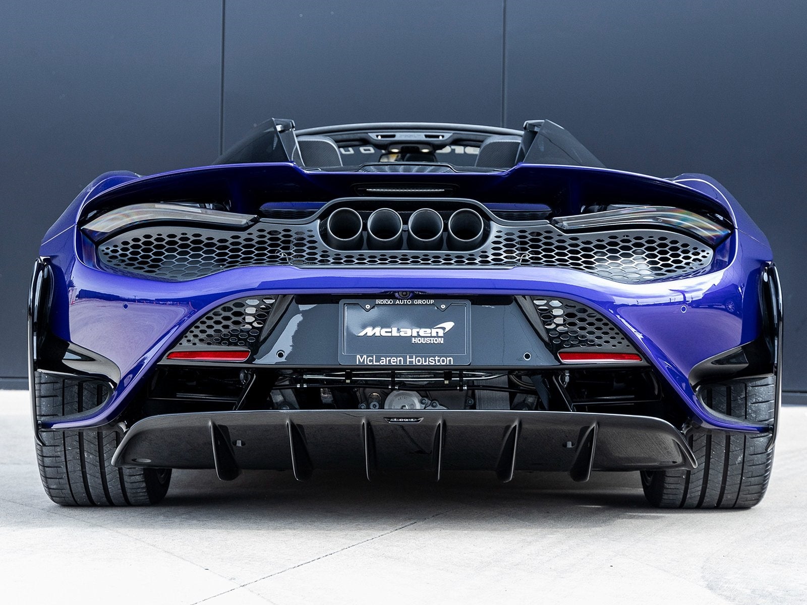 2022 McLaren 765LT Base