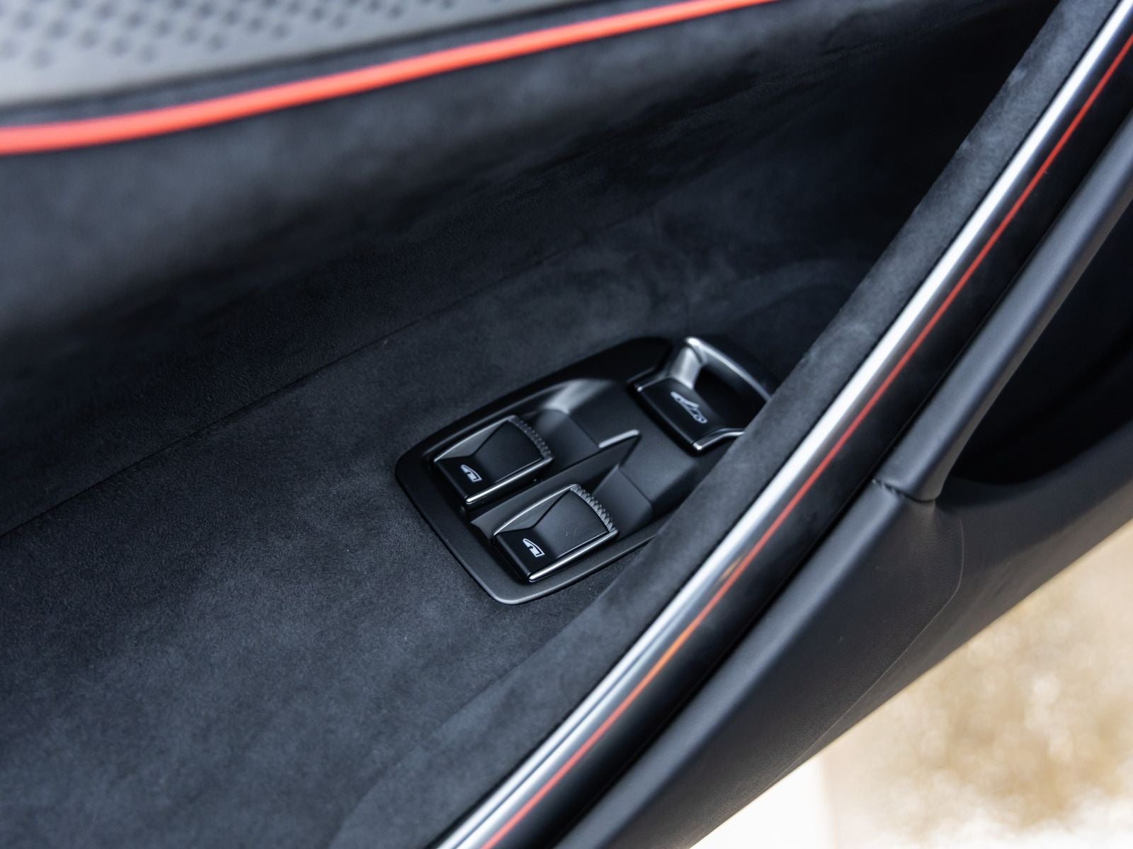 2024 McLaren Artura Base