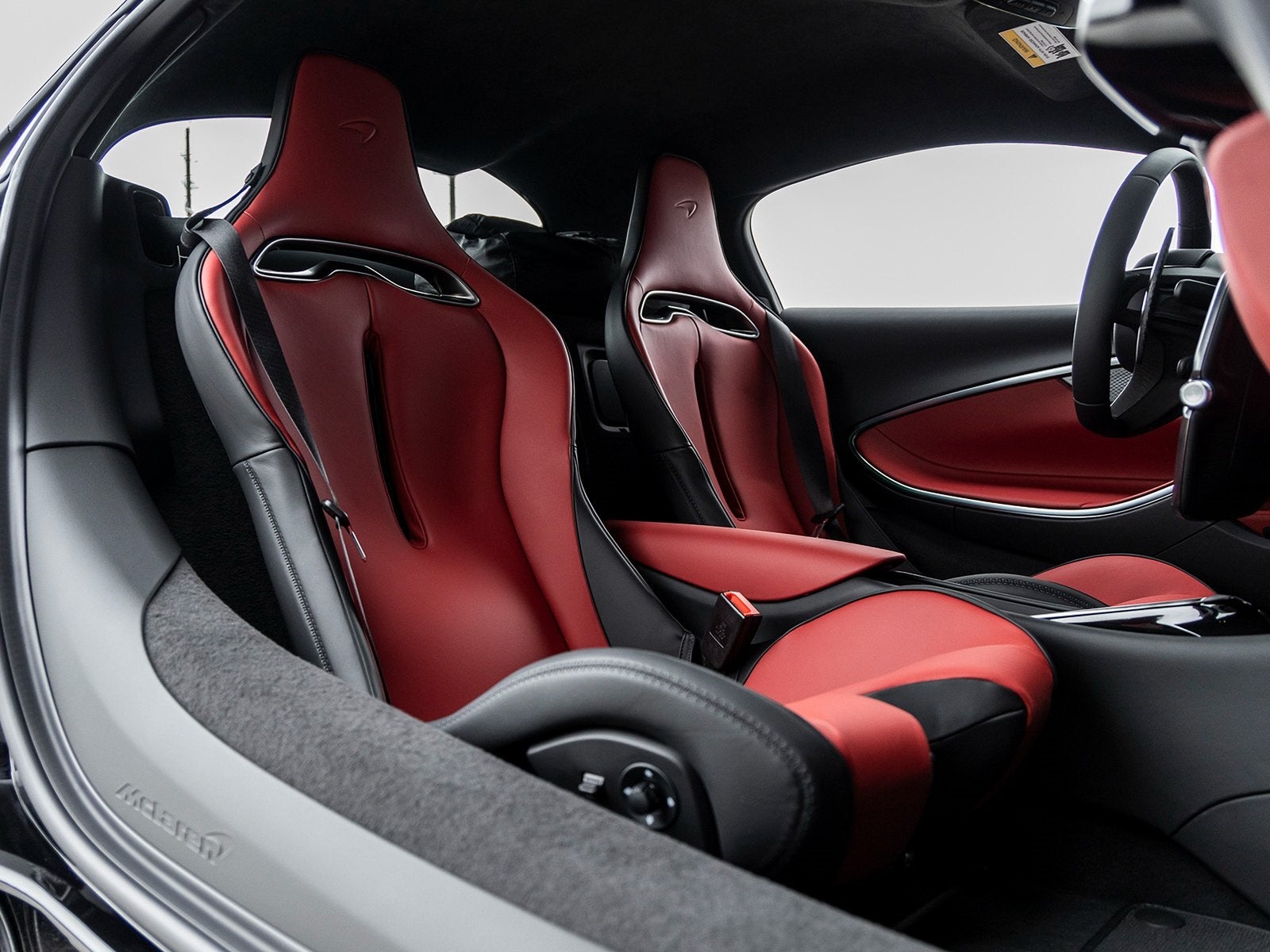 2025 McLaren Artura TechLux