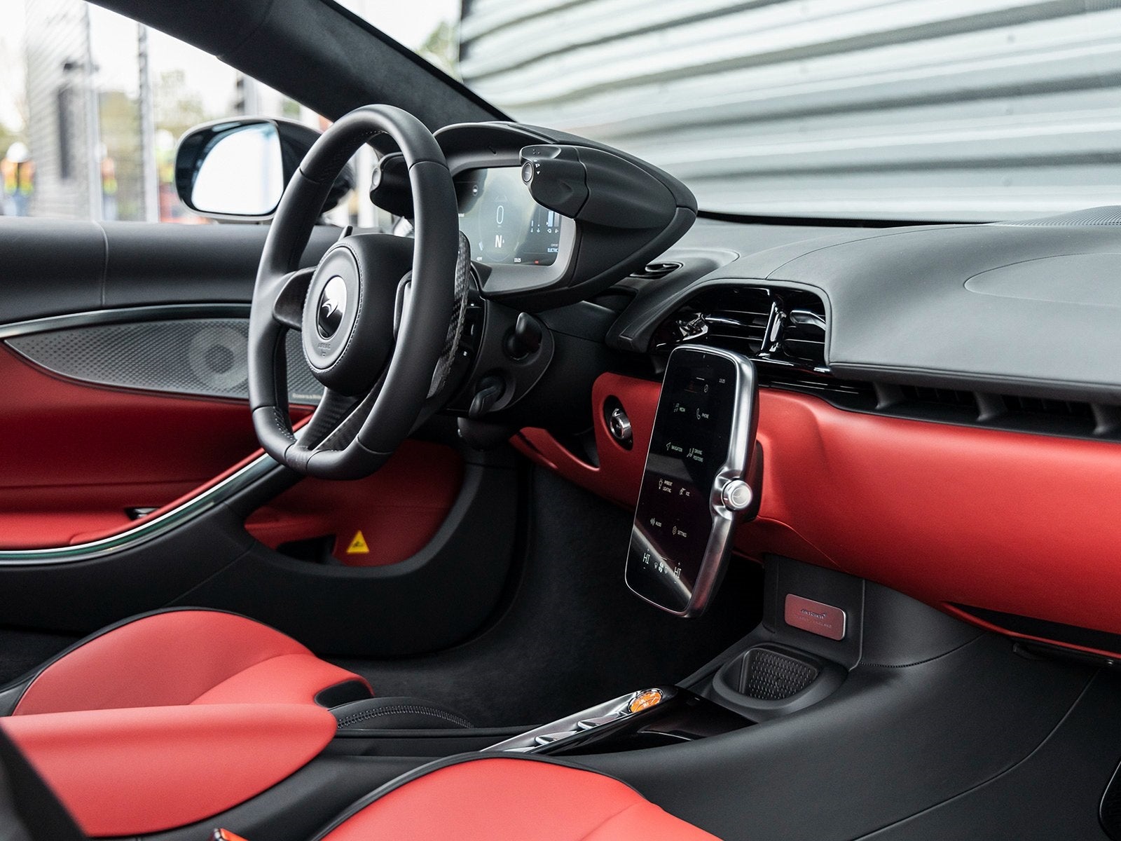 2025 McLaren Artura TechLux