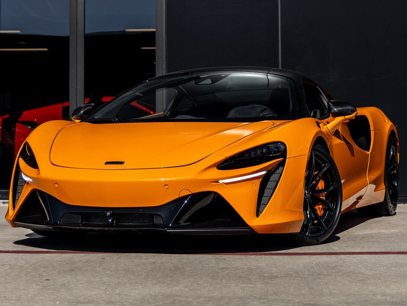2023 McLaren Artura Base