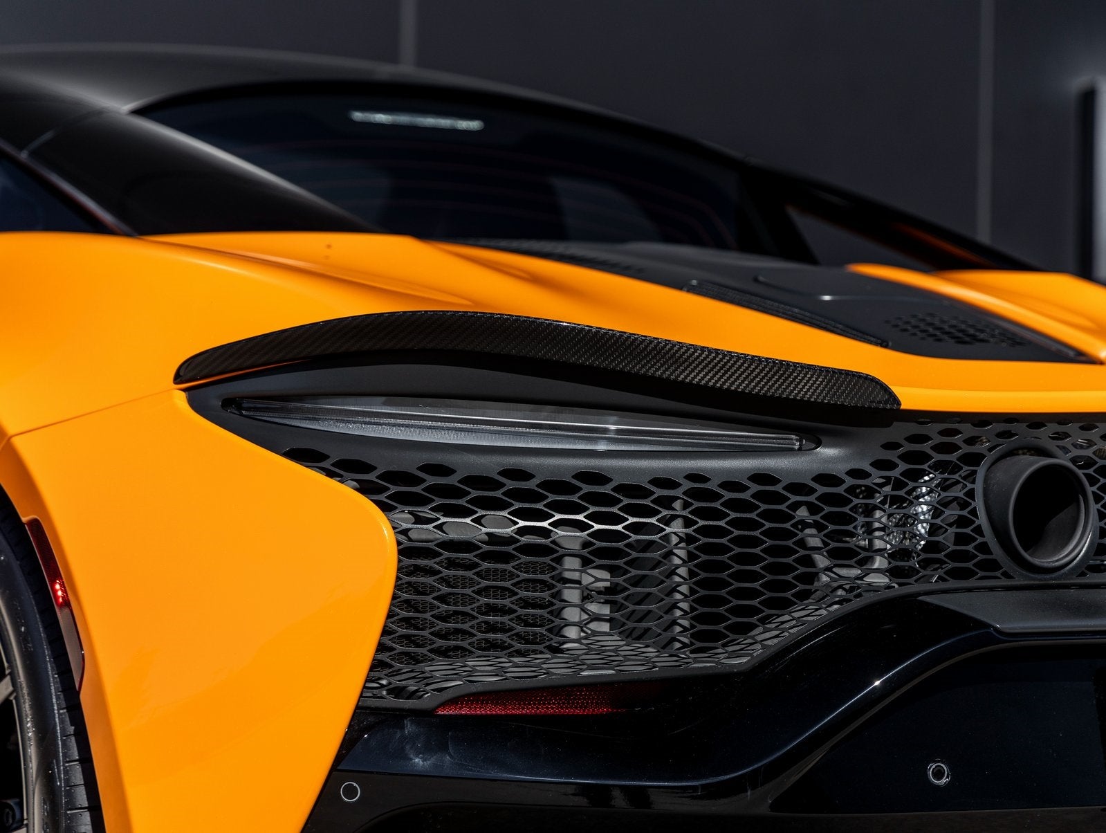 2023 McLaren Artura Base