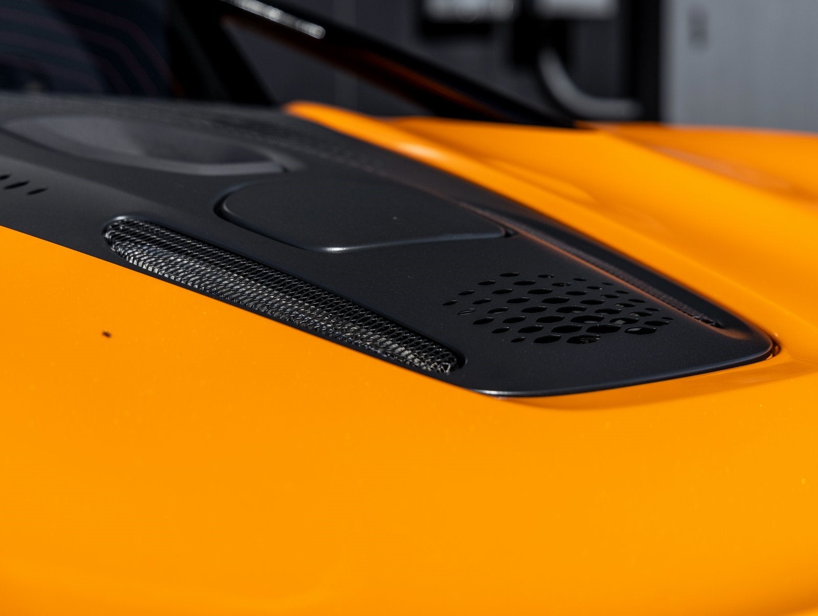 2023 McLaren Artura Base