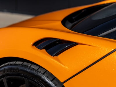 2023 McLaren Artura Base