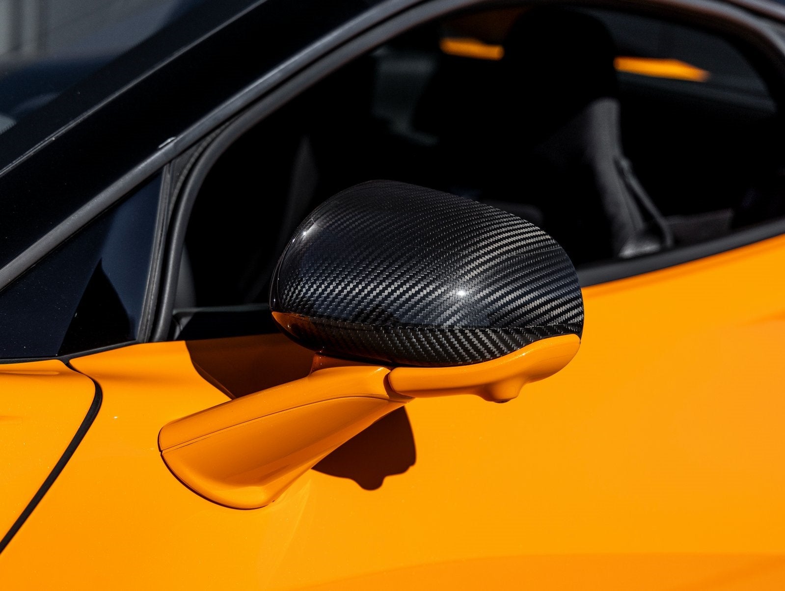 2023 McLaren Artura Base