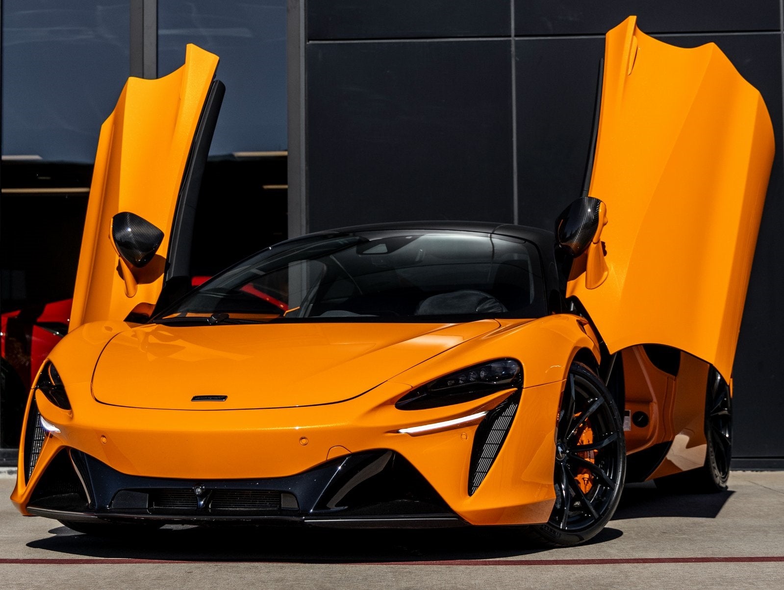 2023 McLaren Artura Base