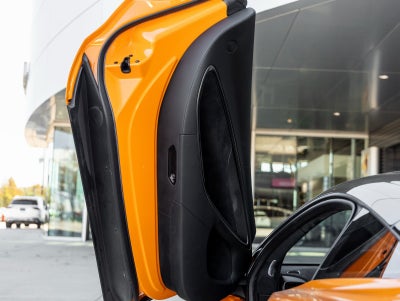 2023 McLaren Artura Base