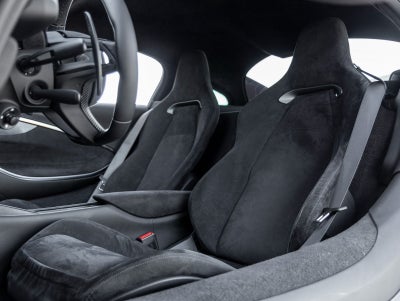 2023 McLaren Artura Base