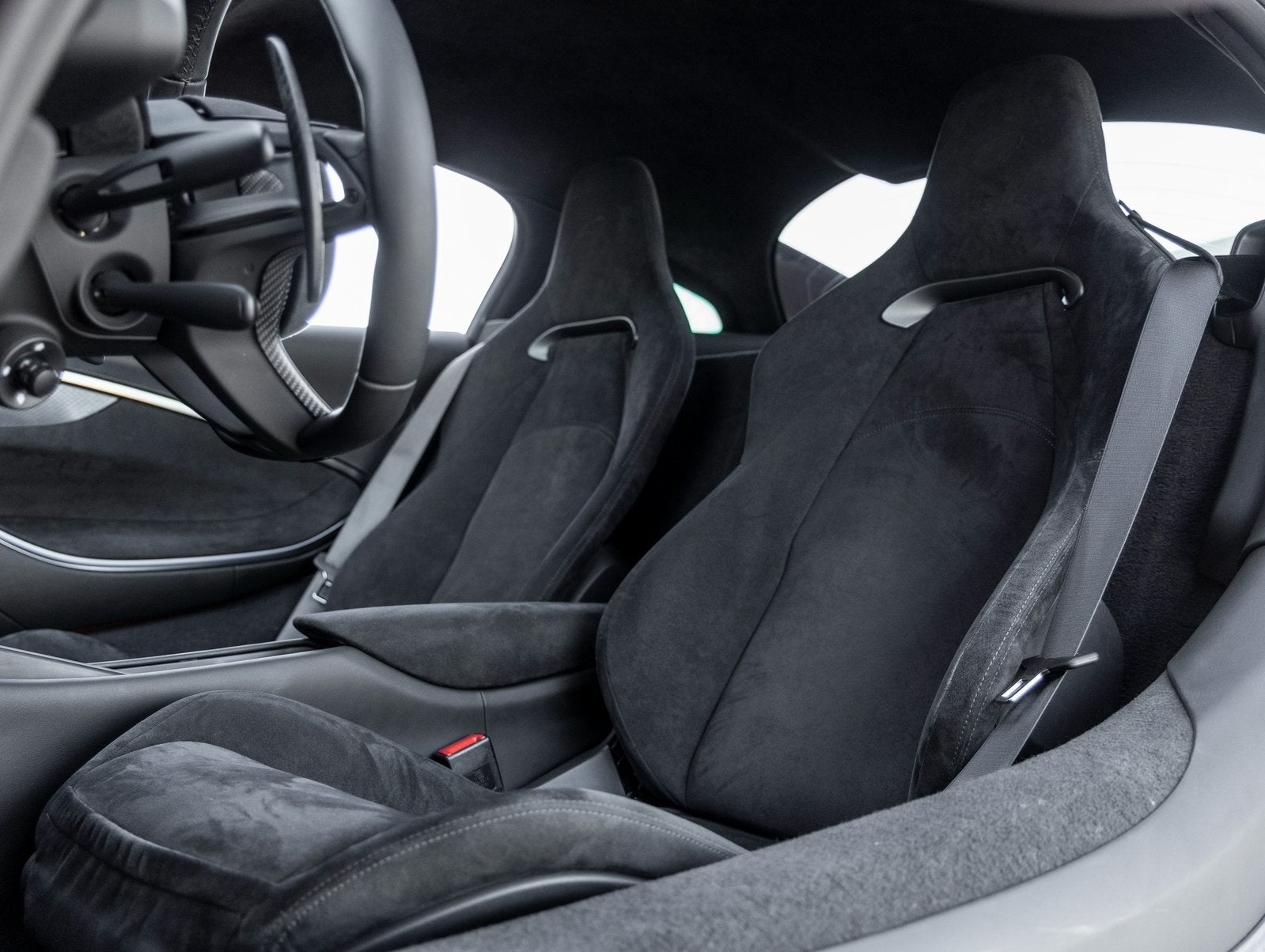 2023 McLaren Artura Base