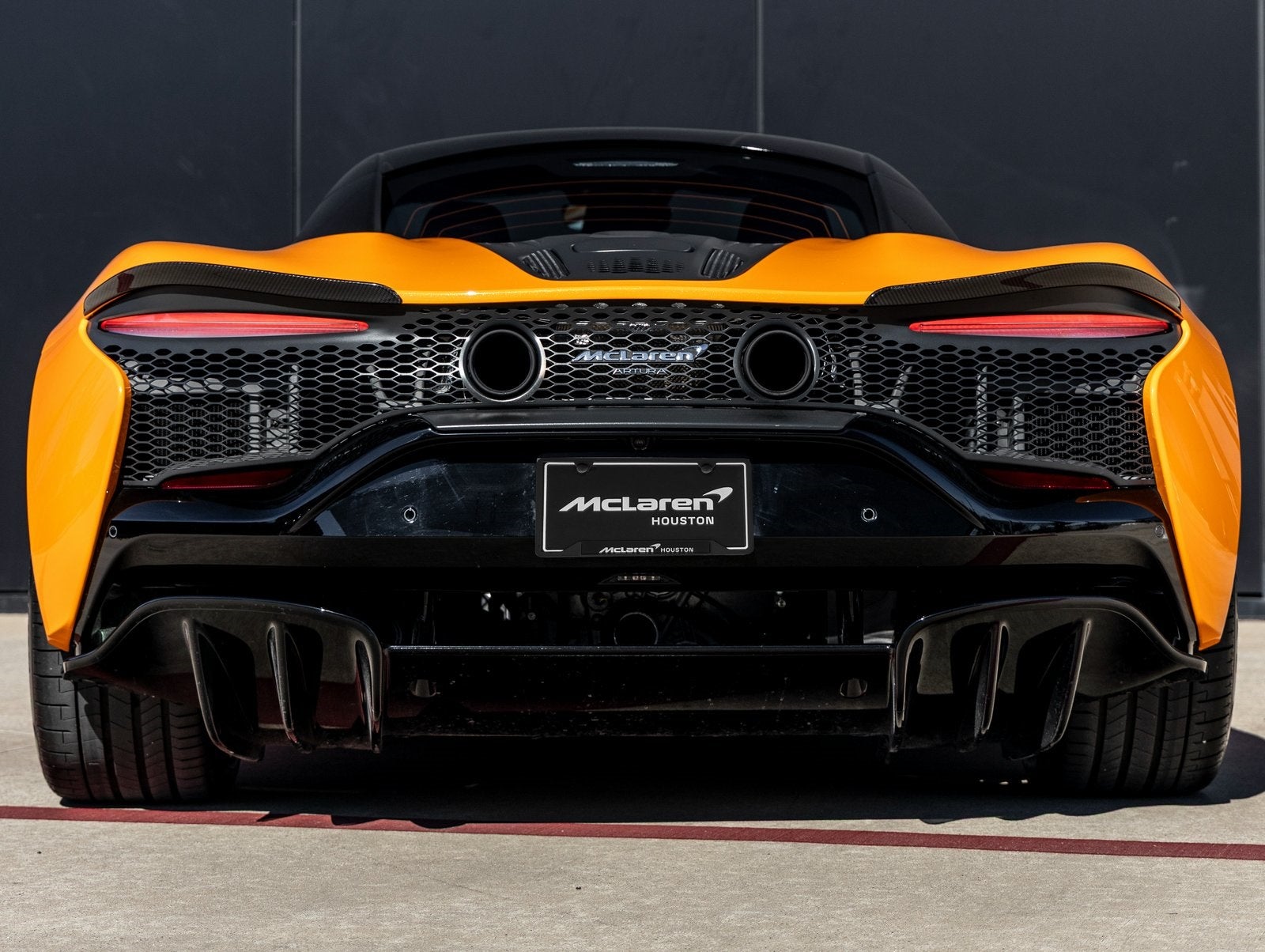2023 McLaren Artura Base