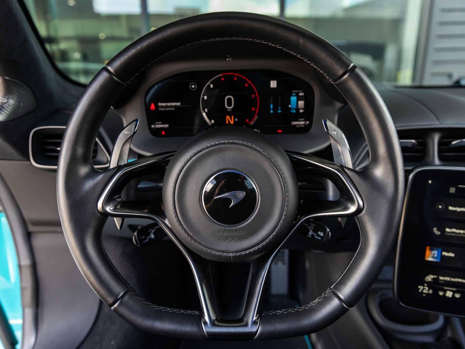 2025 McLaren Artura Base