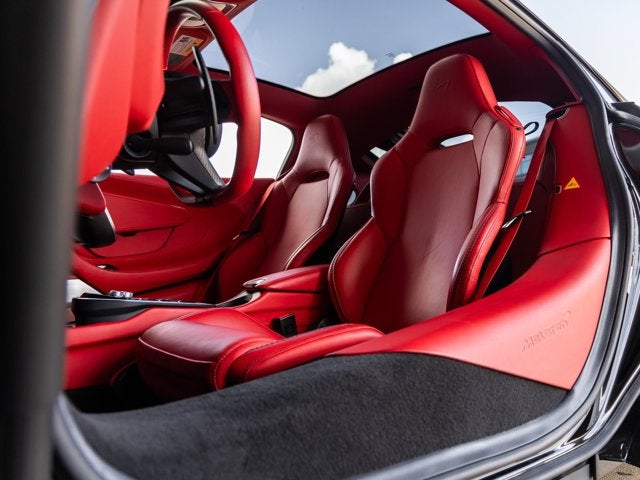 2022 McLaren GT Base