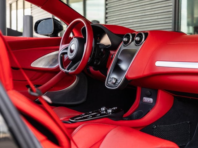 2022 McLaren GT Base