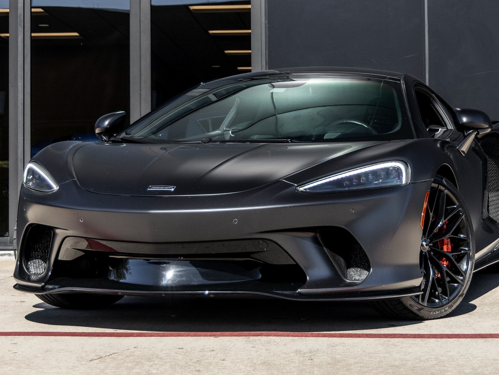 2022 McLaren GT Base