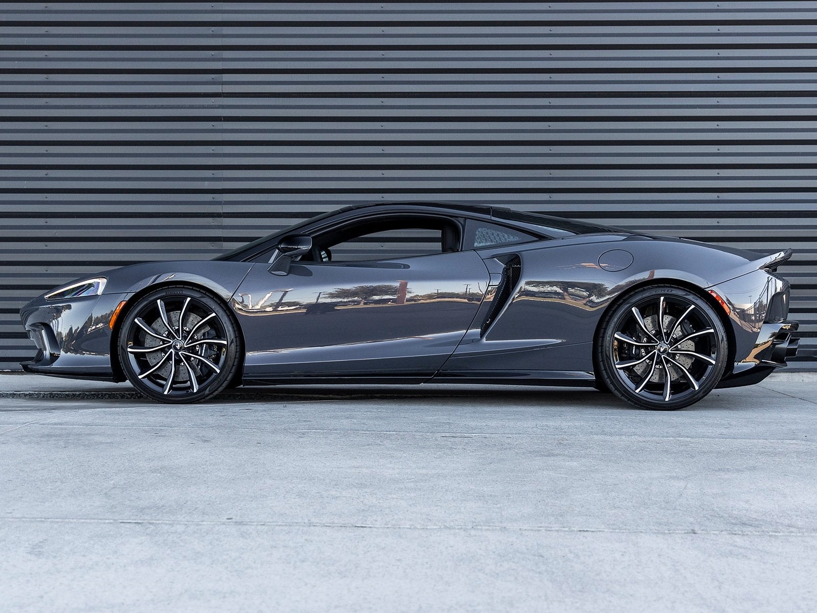 2025 McLaren GTS Base