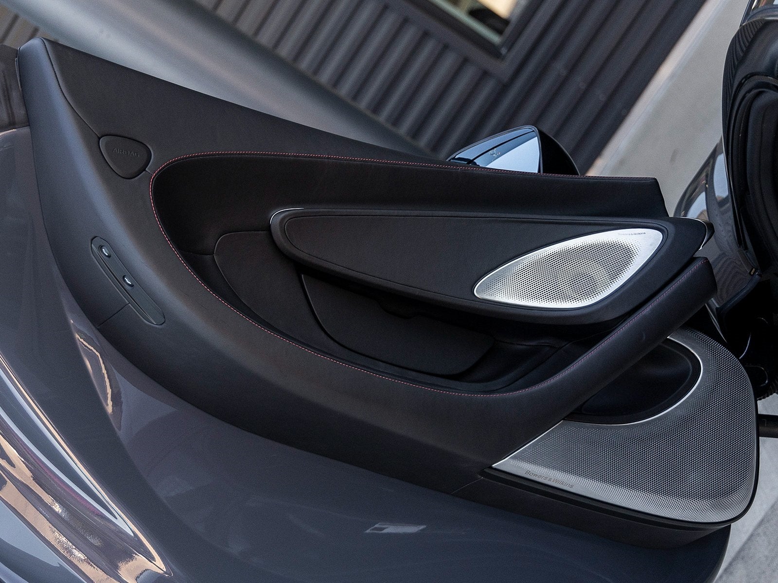 2025 McLaren GTS Base