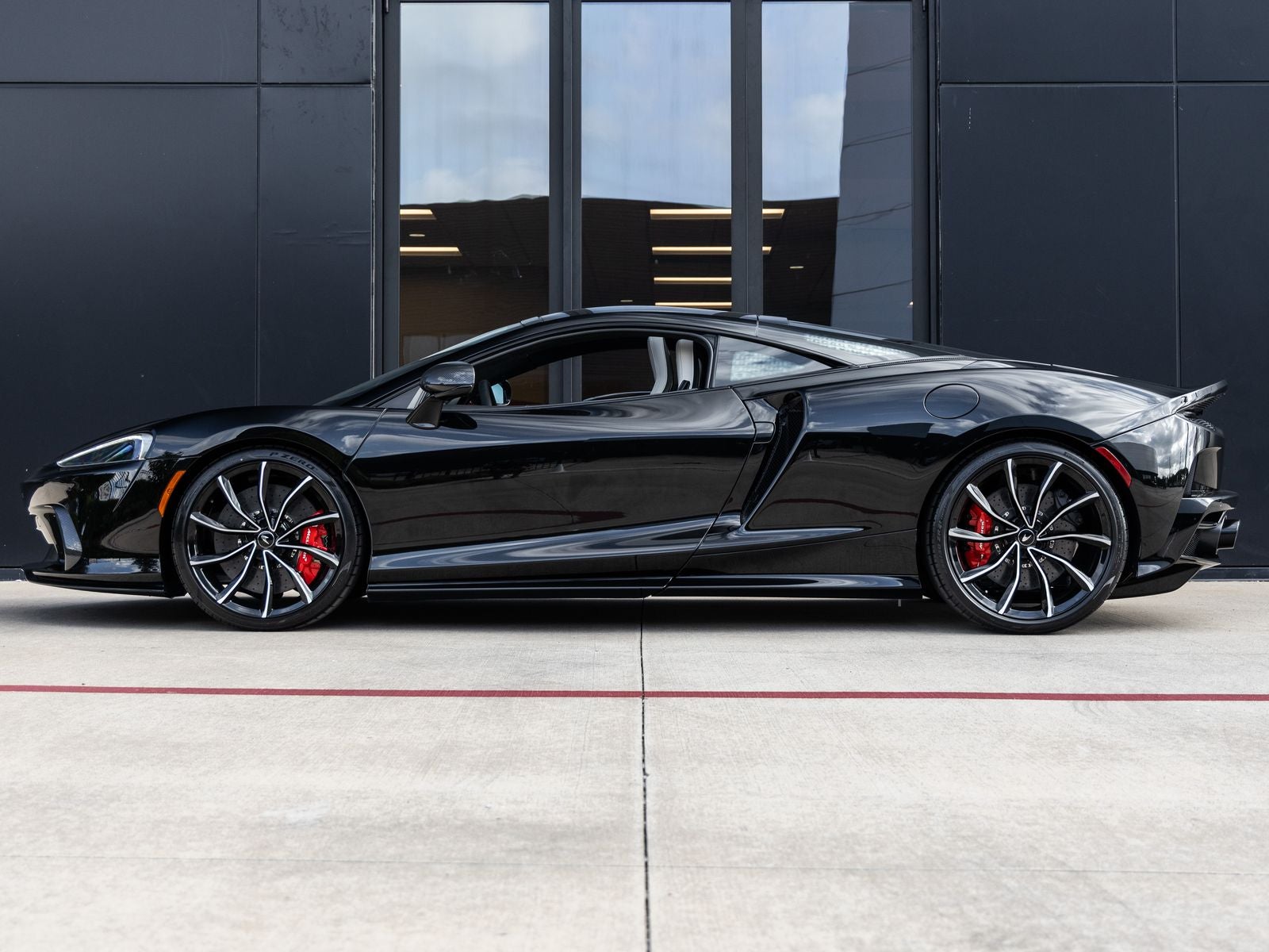 2026 McLaren GTS Base