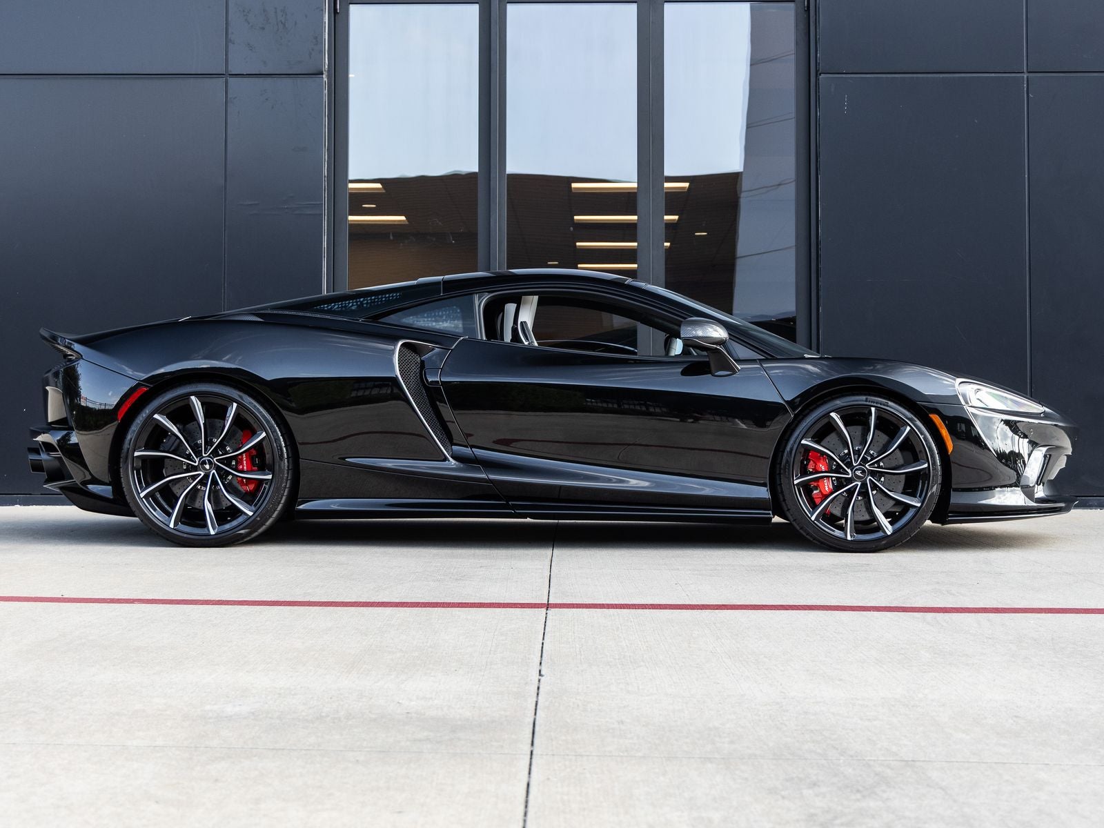 2026 McLaren GTS Base