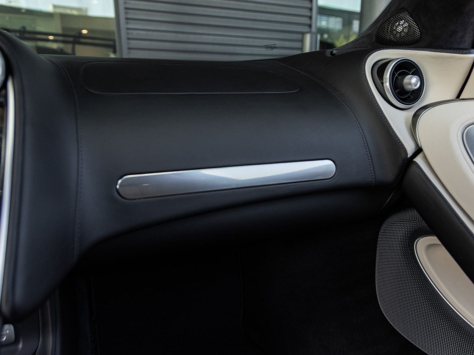 2026 McLaren GTS Base