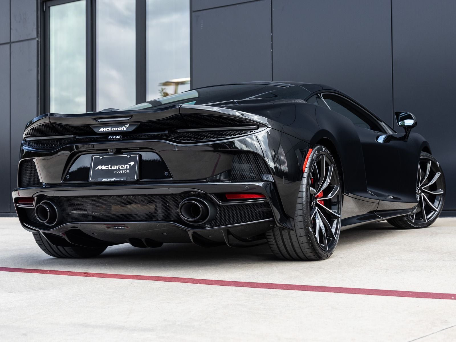 2026 McLaren GTS Base