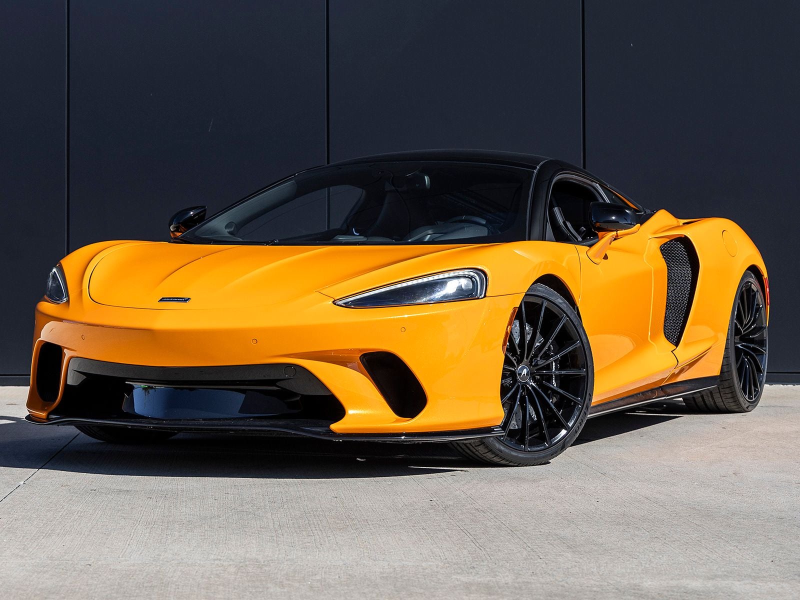 2021 McLaren GT Base