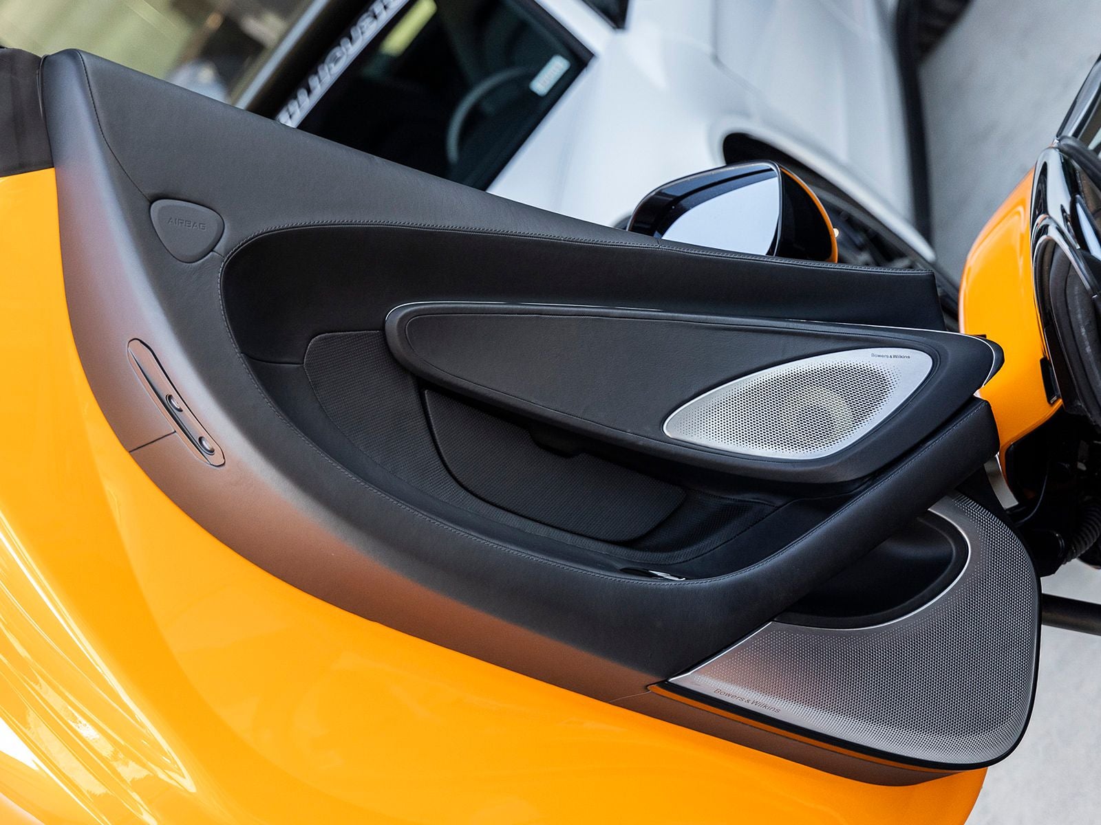 2021 McLaren GT Base